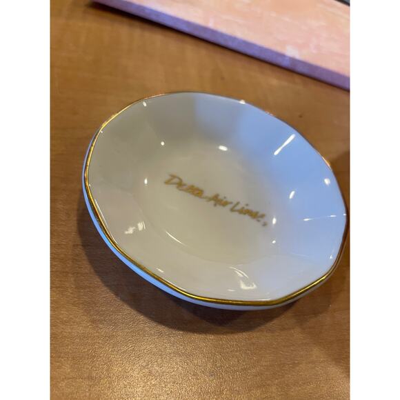 Delta Airlines condiment dish - Picture 1 of 3